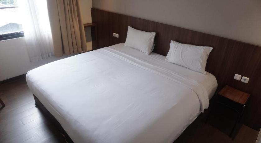 Bianco Costel Hotel Bogor Exterior photo